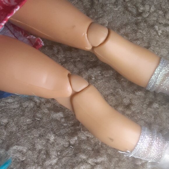 Rainbow High Skyler Bradshaw Doll - Picture 3 of 10